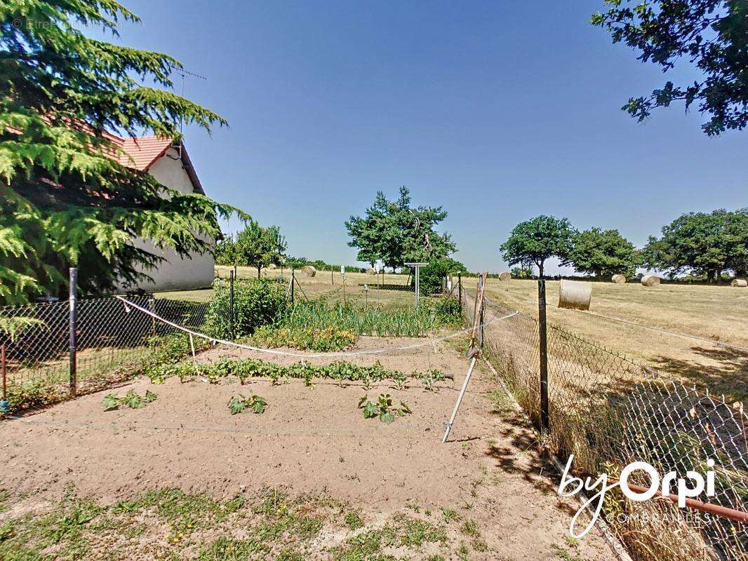 Maison à NERIS-LES-BAINS