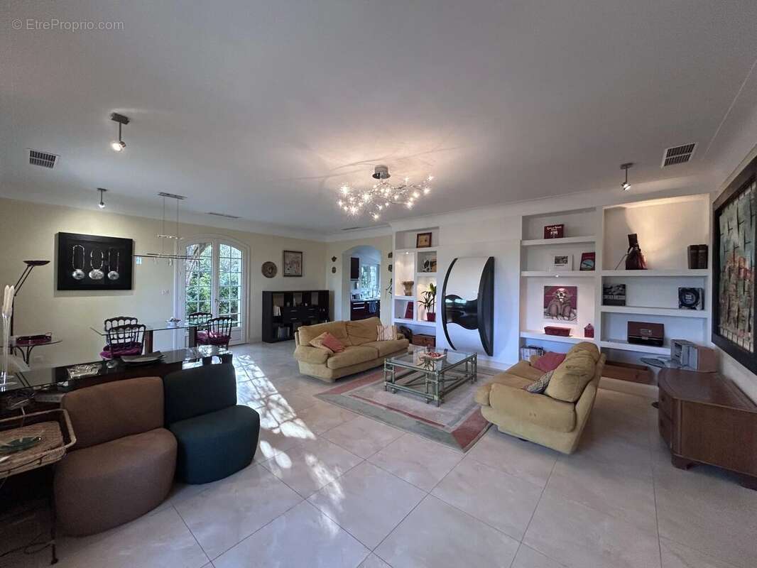 Mougins vente maison 4 pièces - photo 12
