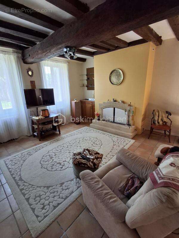 Maison à SAINT-MAURICE-AUX-RICHES-HOMMES