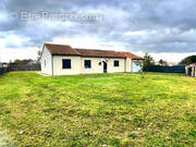 Plain pied avec 3 chambres (dont une avec salle d\&#039;eau privative) - Maison à INGRANDES