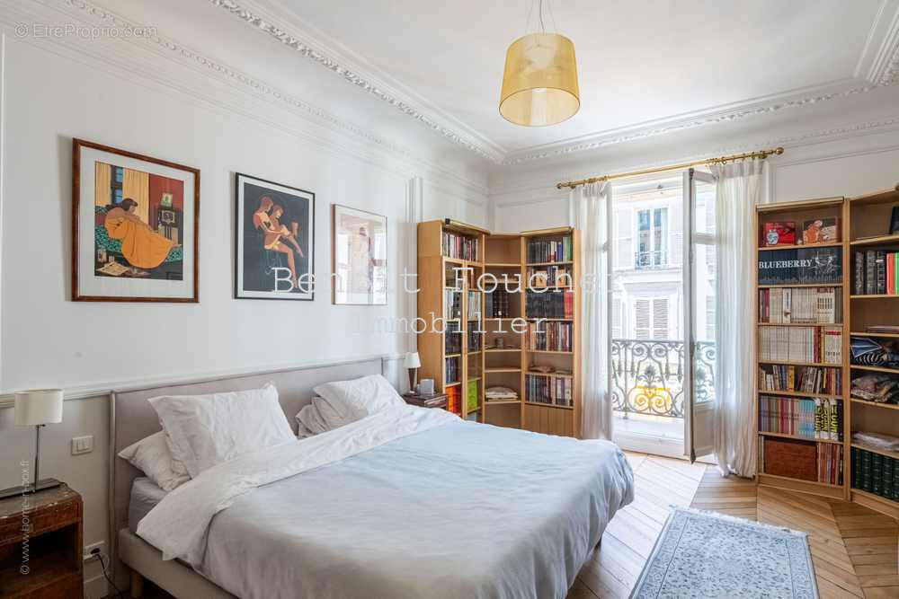 Appartement à PARIS-17E