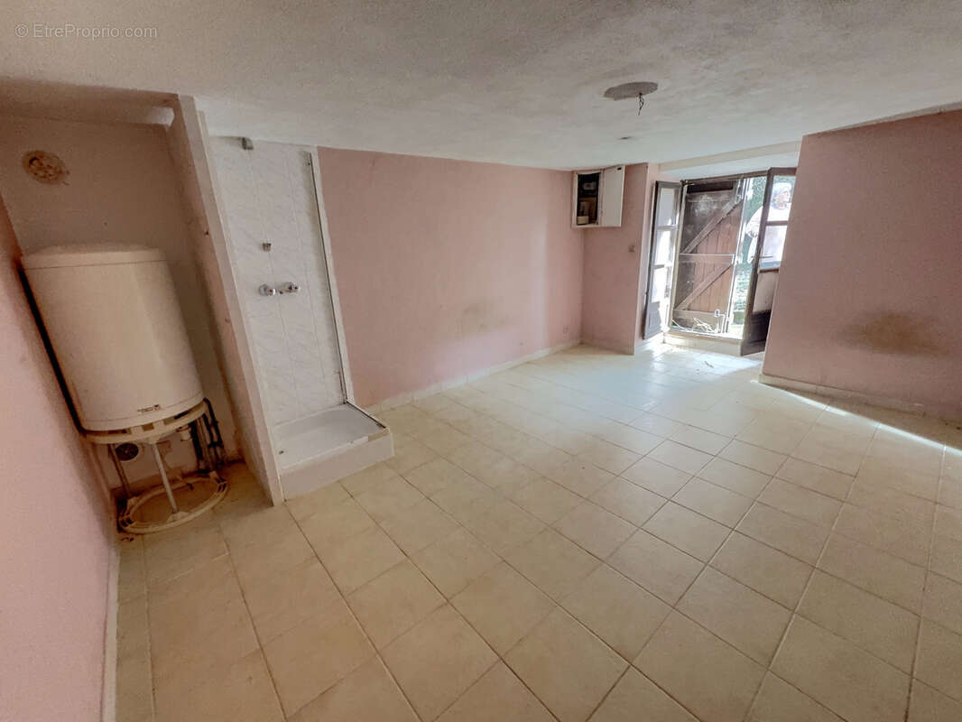 Maison 58 m² à San-Giuliano  - photo 6