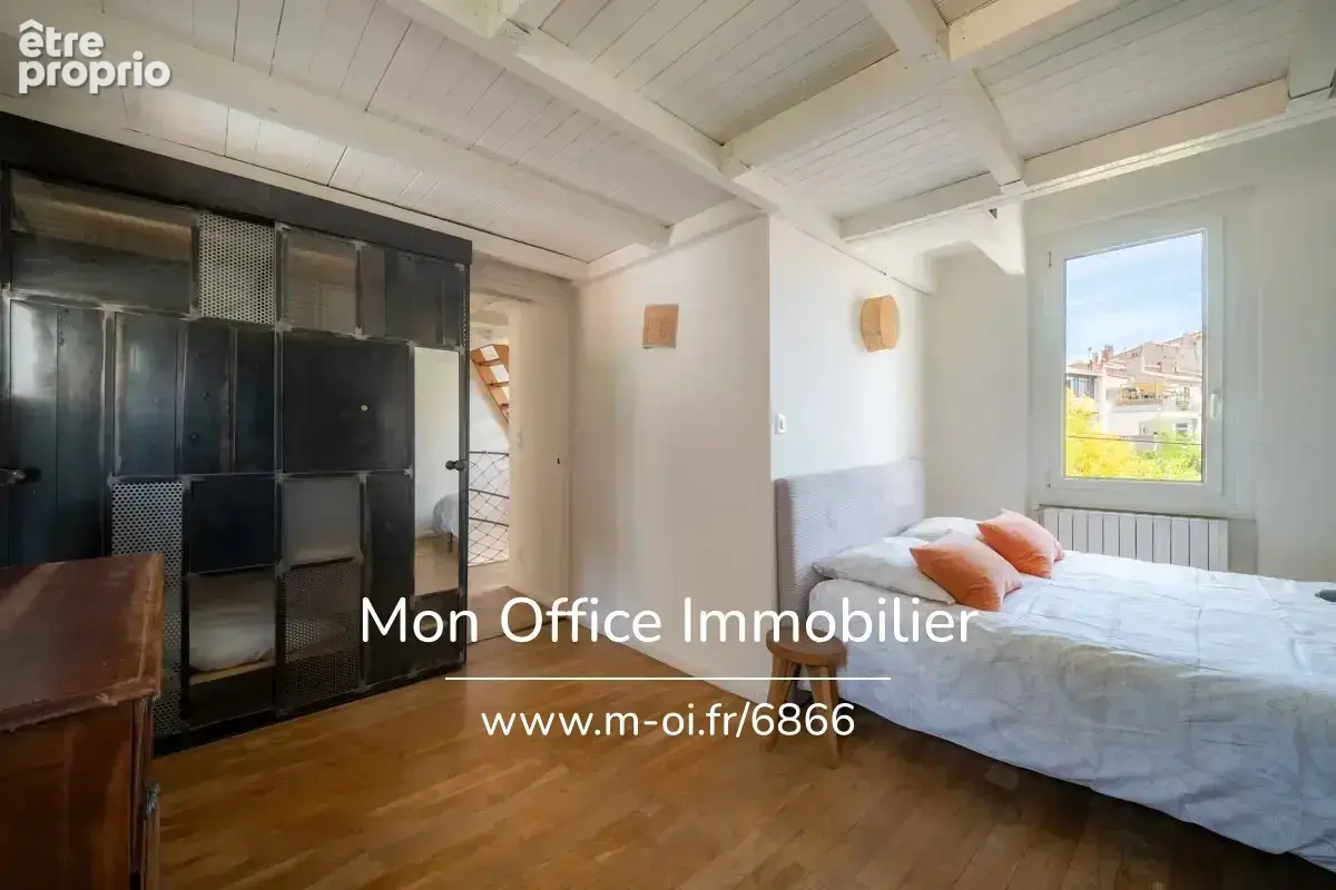 Référence : 6866-CLA. - Belle maison rénovée de type 5 avec terrasse à 10 minutes à pied de la mer - photo 10