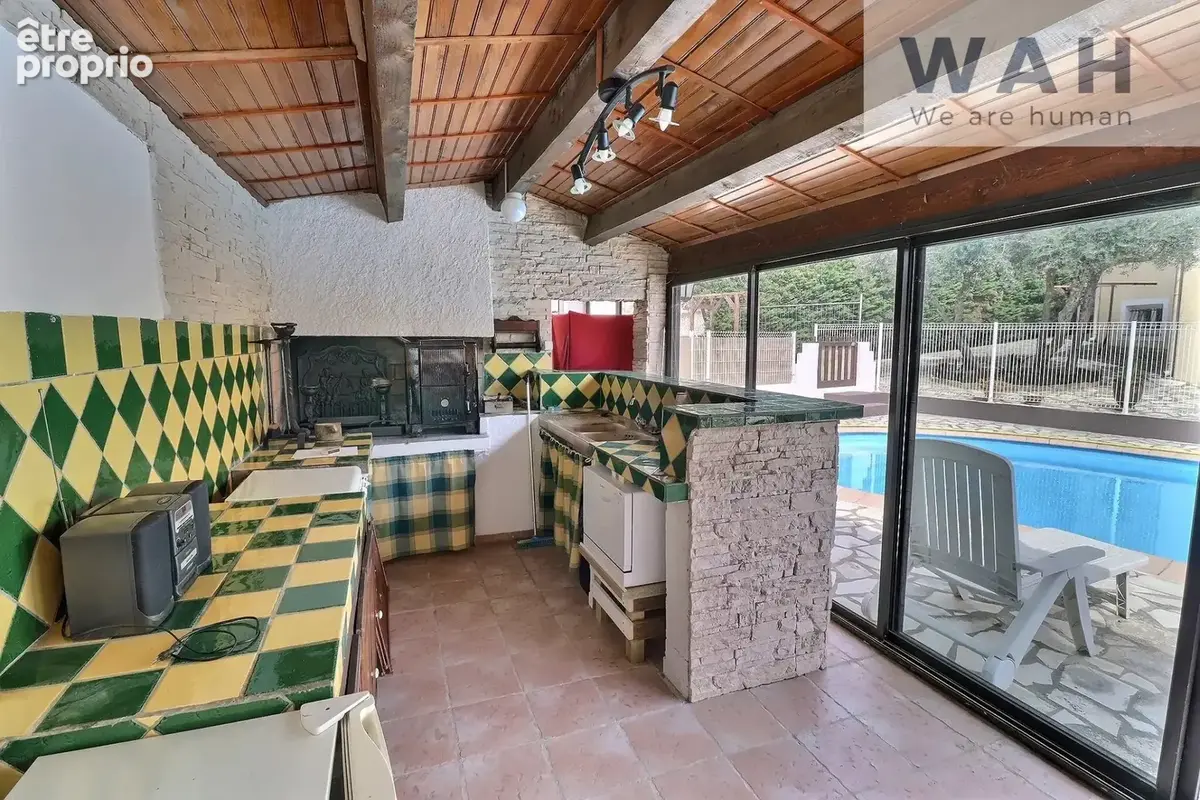 VENTE MAISON 5 P 158 m2 avec piscine + dépendance de 47 m2 à - photo 28