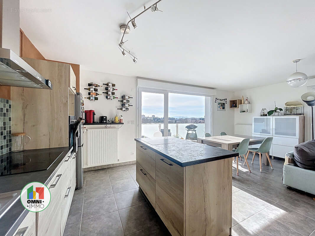 Appartement à RILLIEUX-LA-PAPE