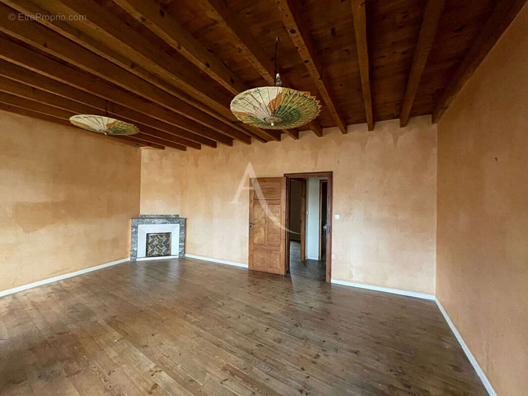 Maison à BELVEZE-DU-RAZES