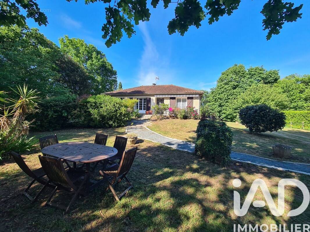 Photo 1 - Maison à SAINT-SULPICE-D'ARNOULT
