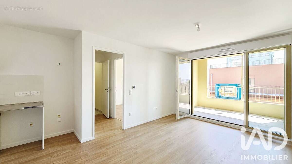 Appartement 41 m² à La Courneuve  - photo 3