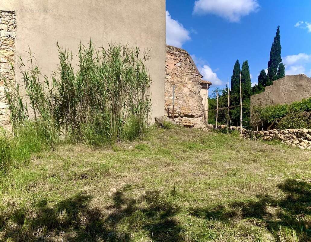 Maison de village à rénover avec jardin constructible - photo 13