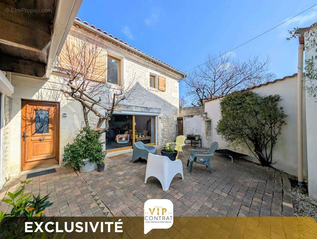 Maison de caractère à Triac Lautrait Exclusivité VIP réf 436237 - photo 16