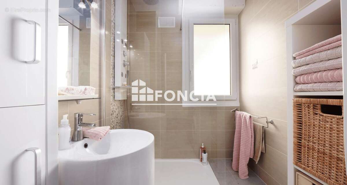 Appartement T4 102 m2, rénové dans un cadre privilégié à ETIOLLES avec PISCINE ET TERRAINS DE TENNIS - photo 19