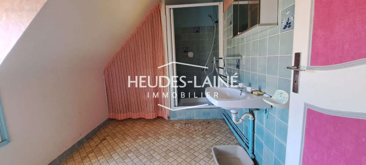 Maison à SAINT-HILAIRE-DU-HARCOUET
