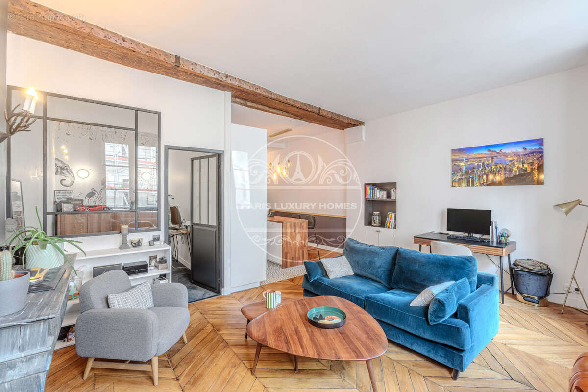 Appartement à PARIS-1E