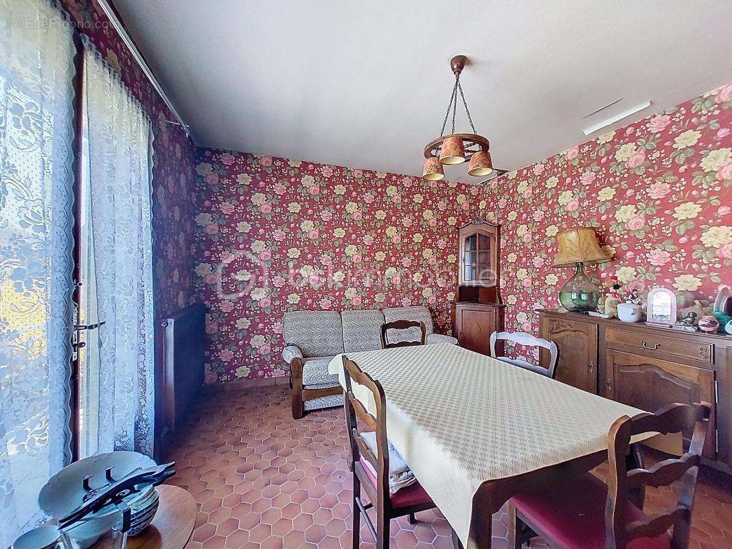 Maison à LORREZ-LE-BOCAGE-PREAUX