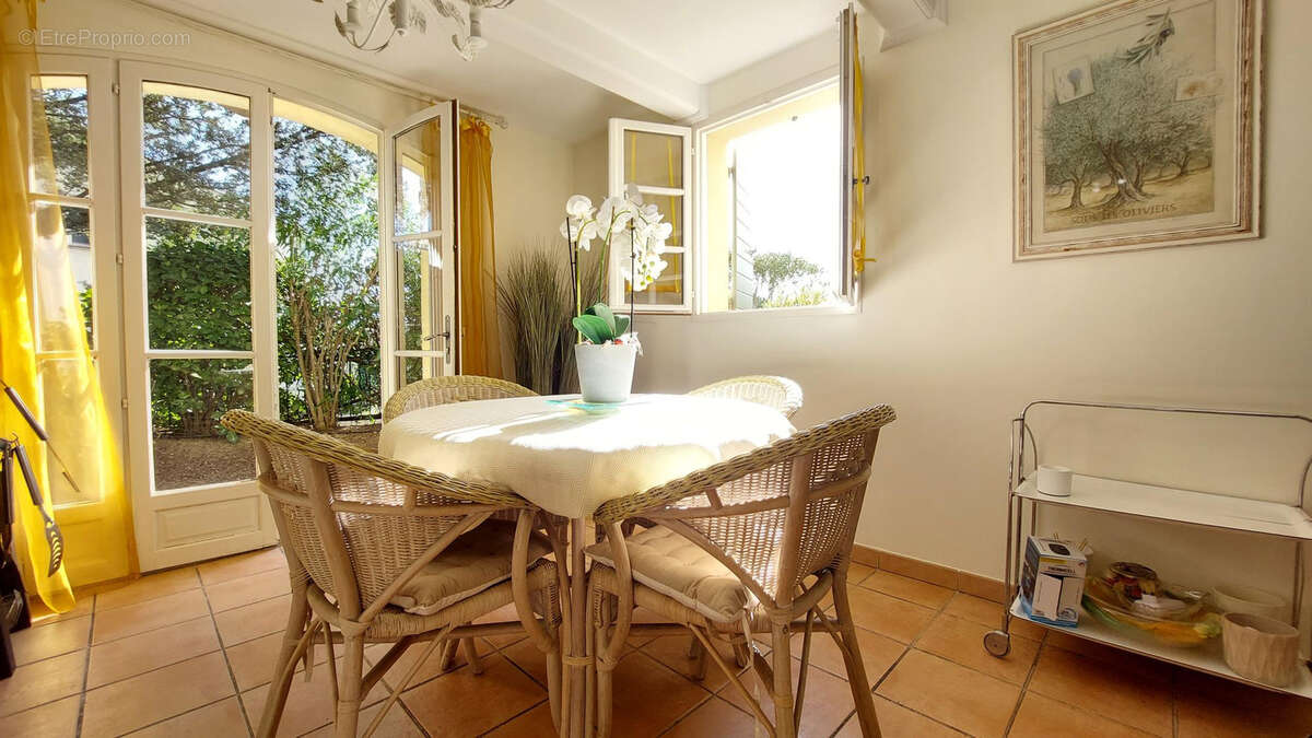 Maison à LA MOTTE