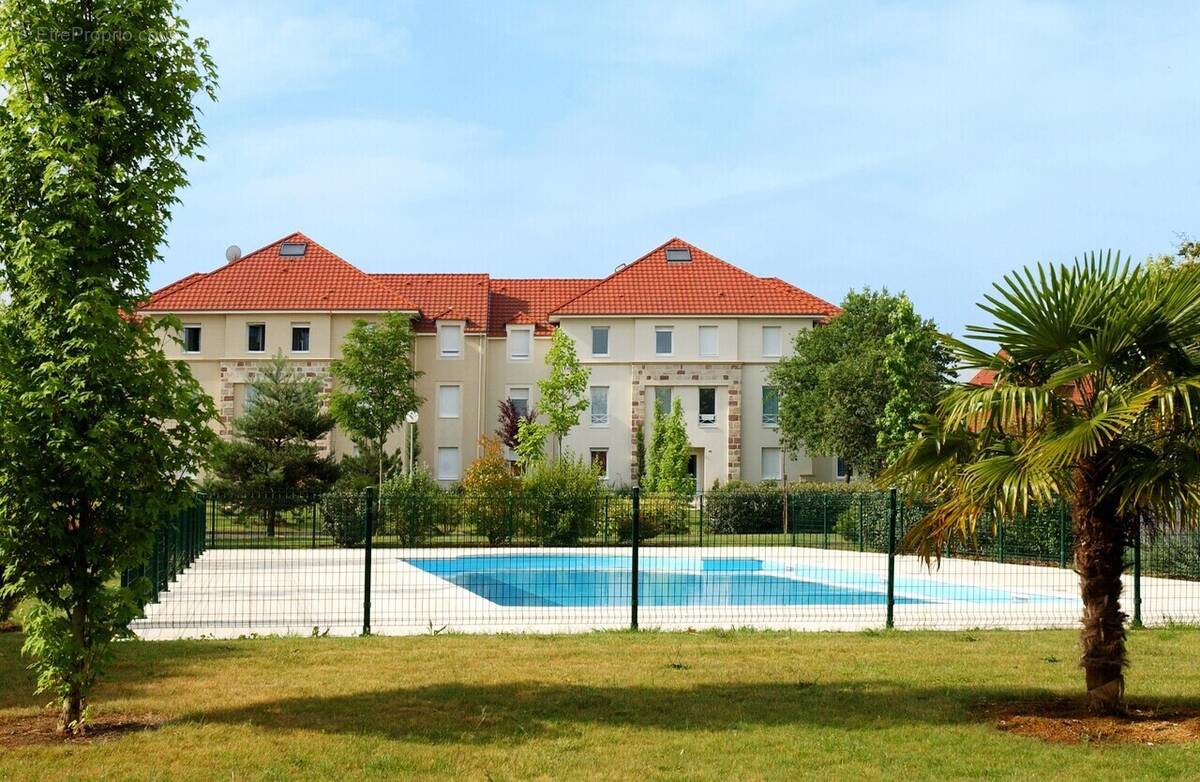 Appartement à SAINT-PANTALEON-DE-LARCHE