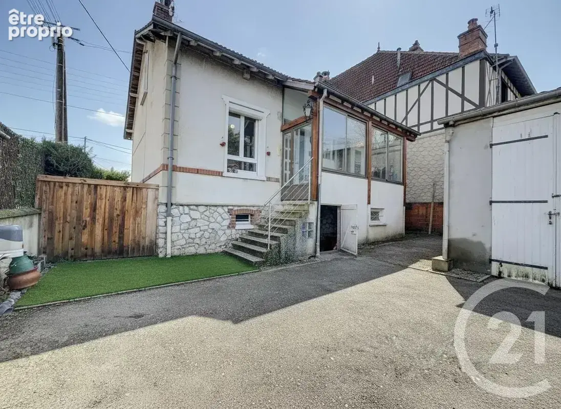 Maison 5 pièces 81 m² à vendre à La Ferte-Saint-Aubin (45240) - photo 1
