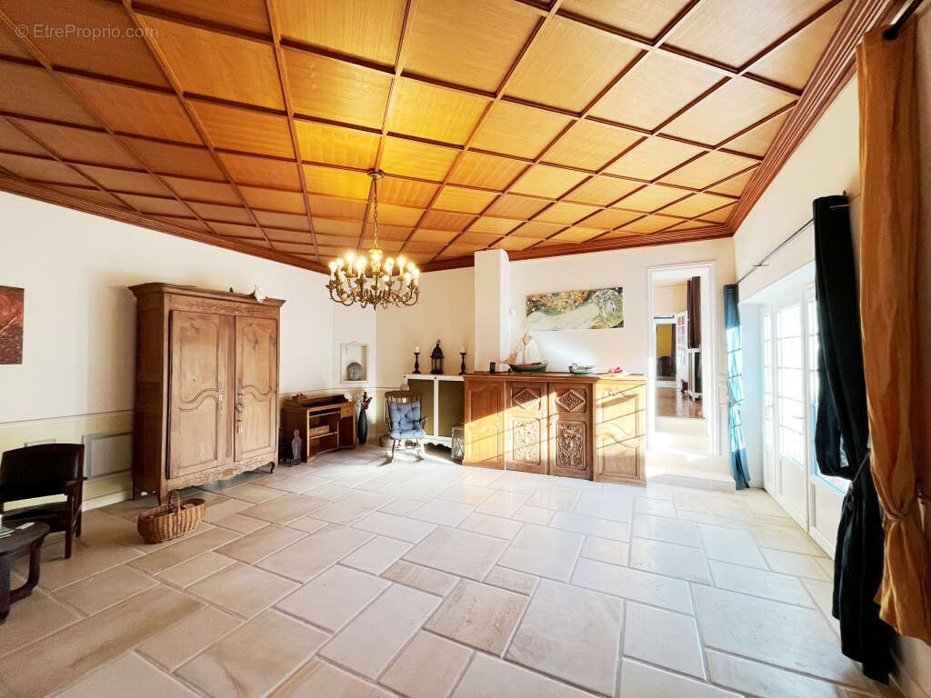 Maison à FONTAINEBLEAU