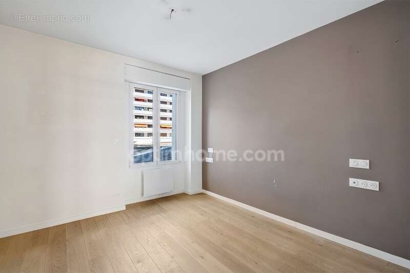 Appartement à ISSY-LES-MOULINEAUX