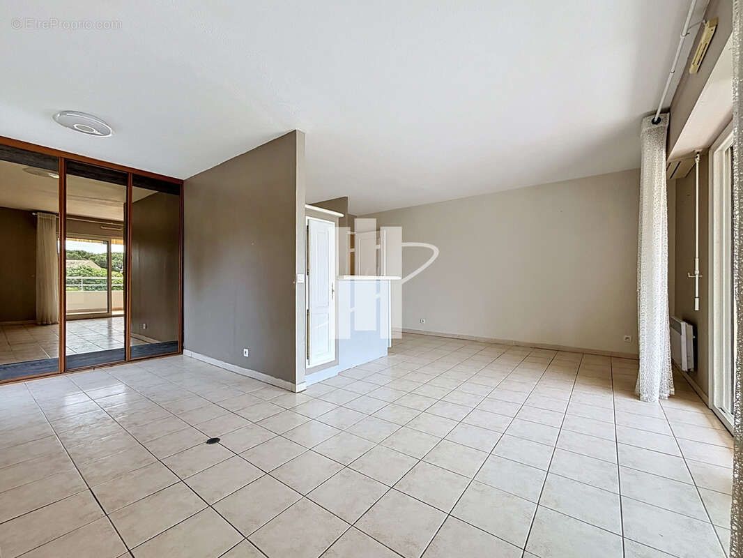 Appartement à SAINT-RAPHAEL