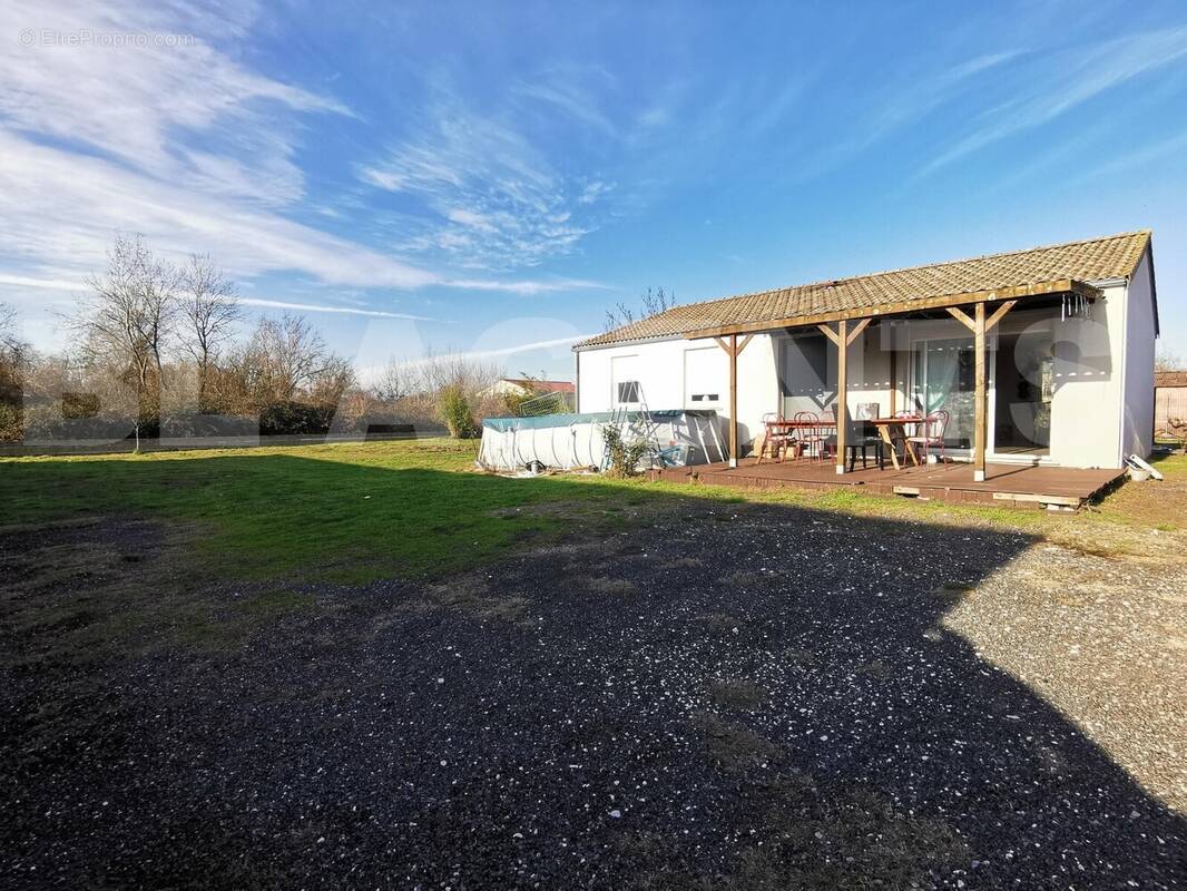 IMG_20251229_150618 - Maison à AMBARES-ET-LAGRAVE