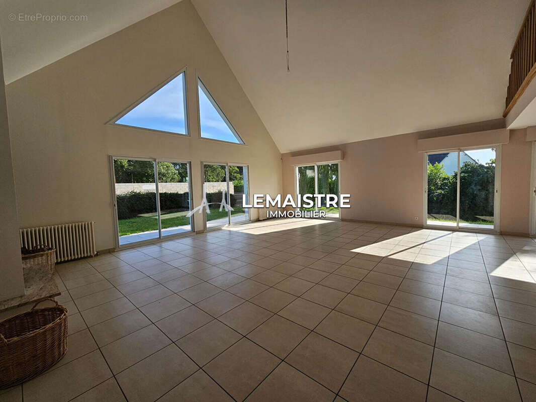 Maison à FONTAINE-LA-MALLET