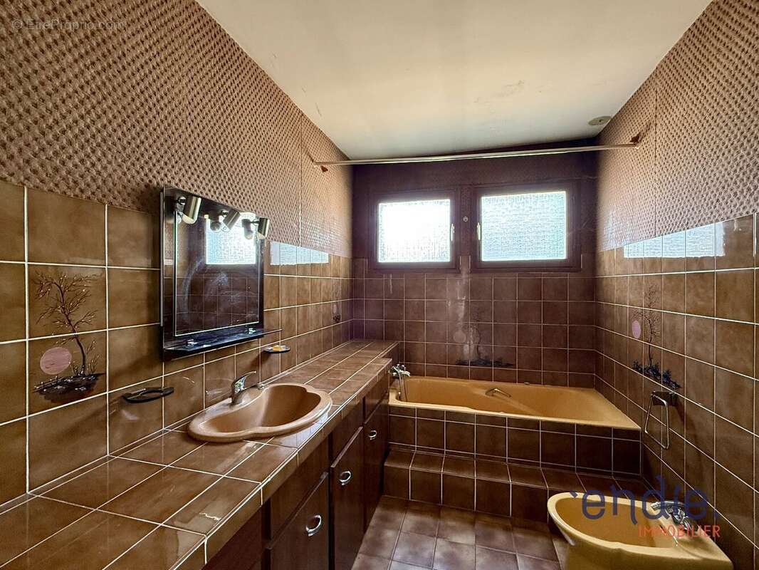 Maison à MONDONVILLE