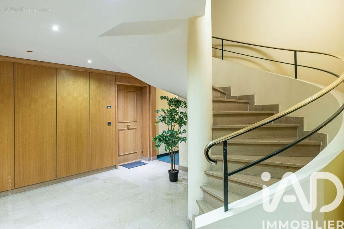 Photo 5 - Appartement à VERSAILLES