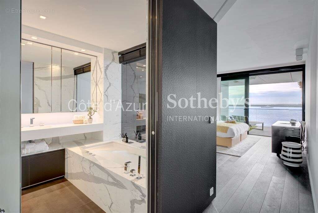 Cannes Californie, appartement 137 m² avec terrasse de 54 m², vue mer panoramique - photo 12