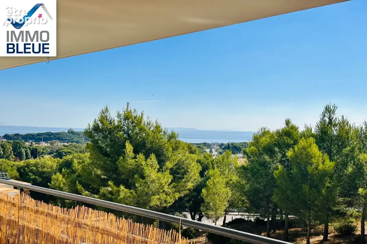 Appartement 4 pièces 79 m² à vendre à Martigues (13500) - photo 2