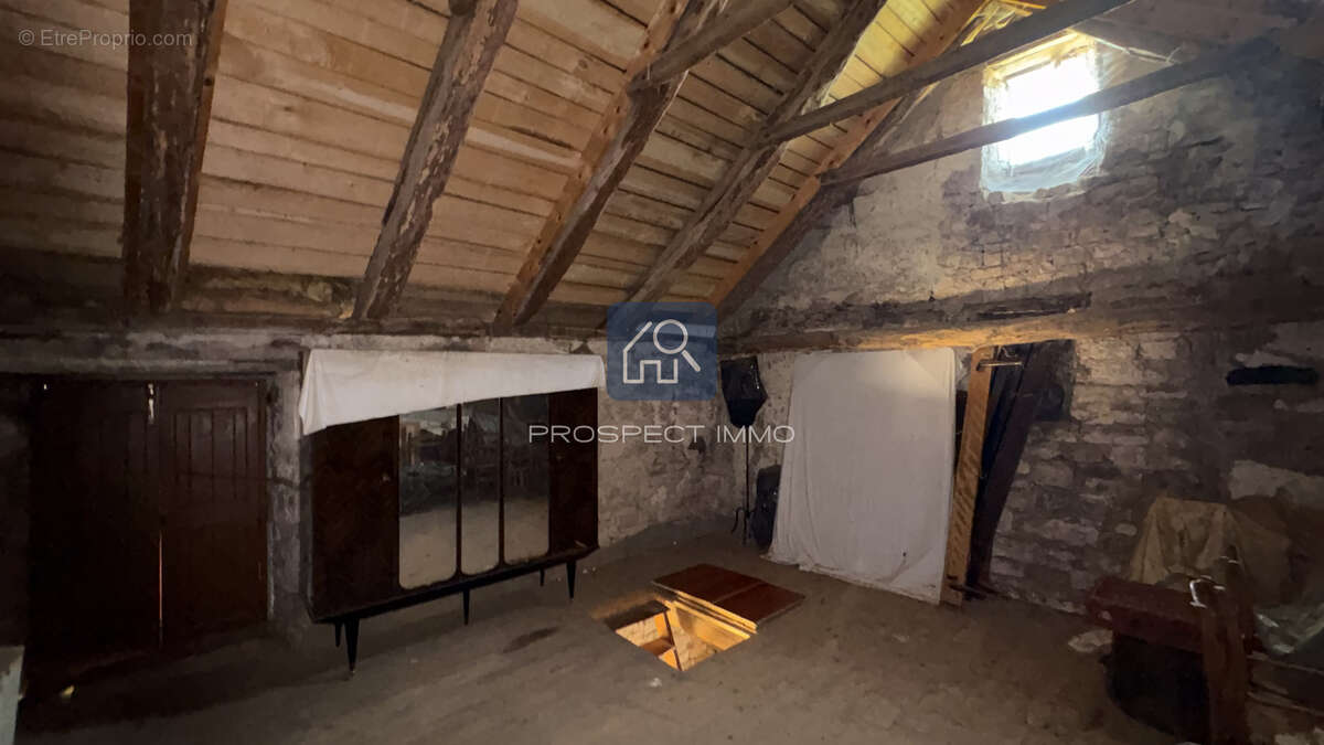 Maison de village T3 avec grange et terrain - photo 11