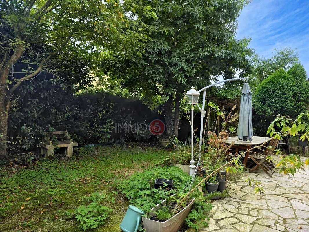 Maison à OZOIR-LA-FERRIERE