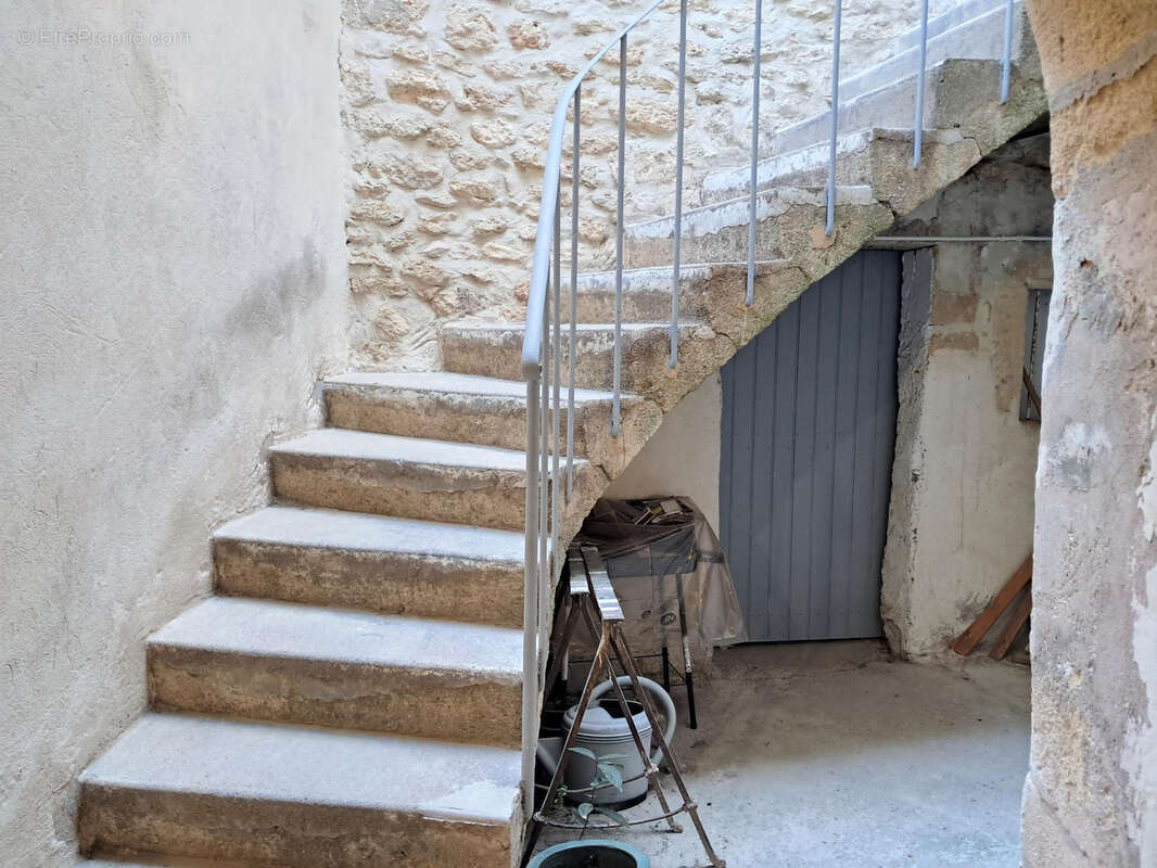 Maison à VILLEVIEILLE