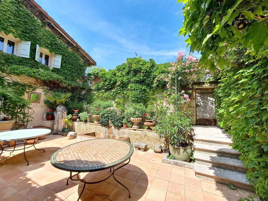 Maison 459 m² à Vic-Fezensac  - photo 5