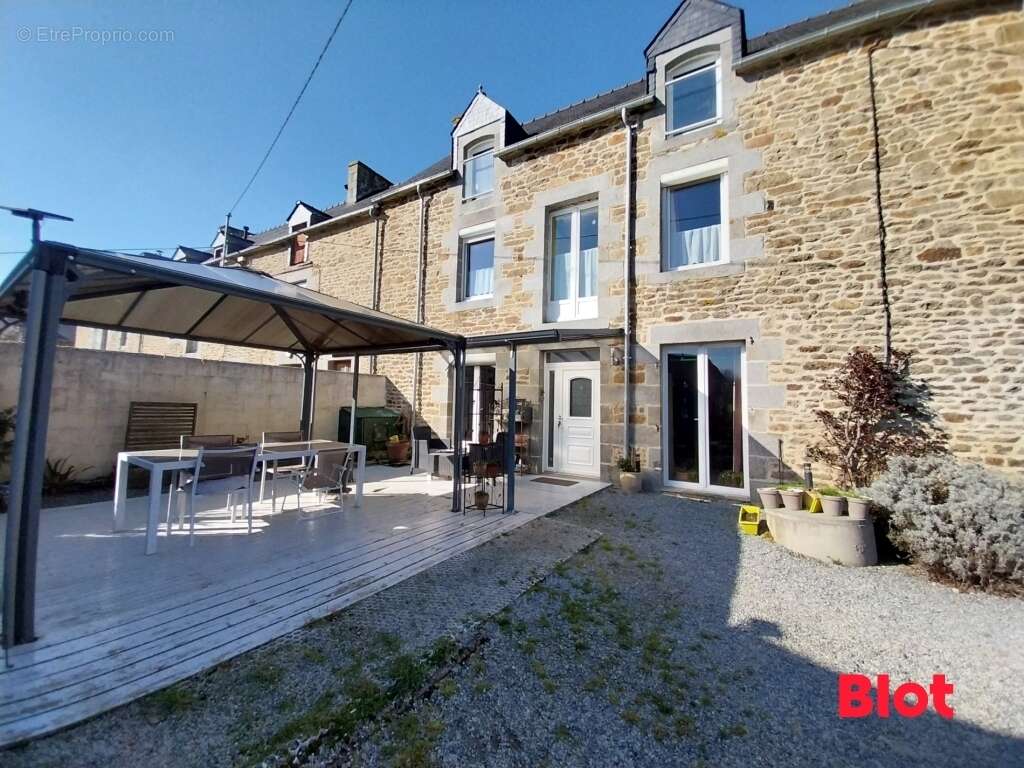 Maison à PLEUDIHEN-SUR-RANCE