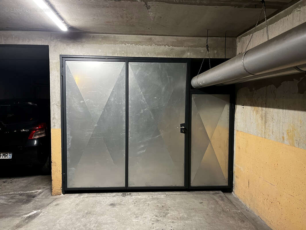 Parking à HYERES