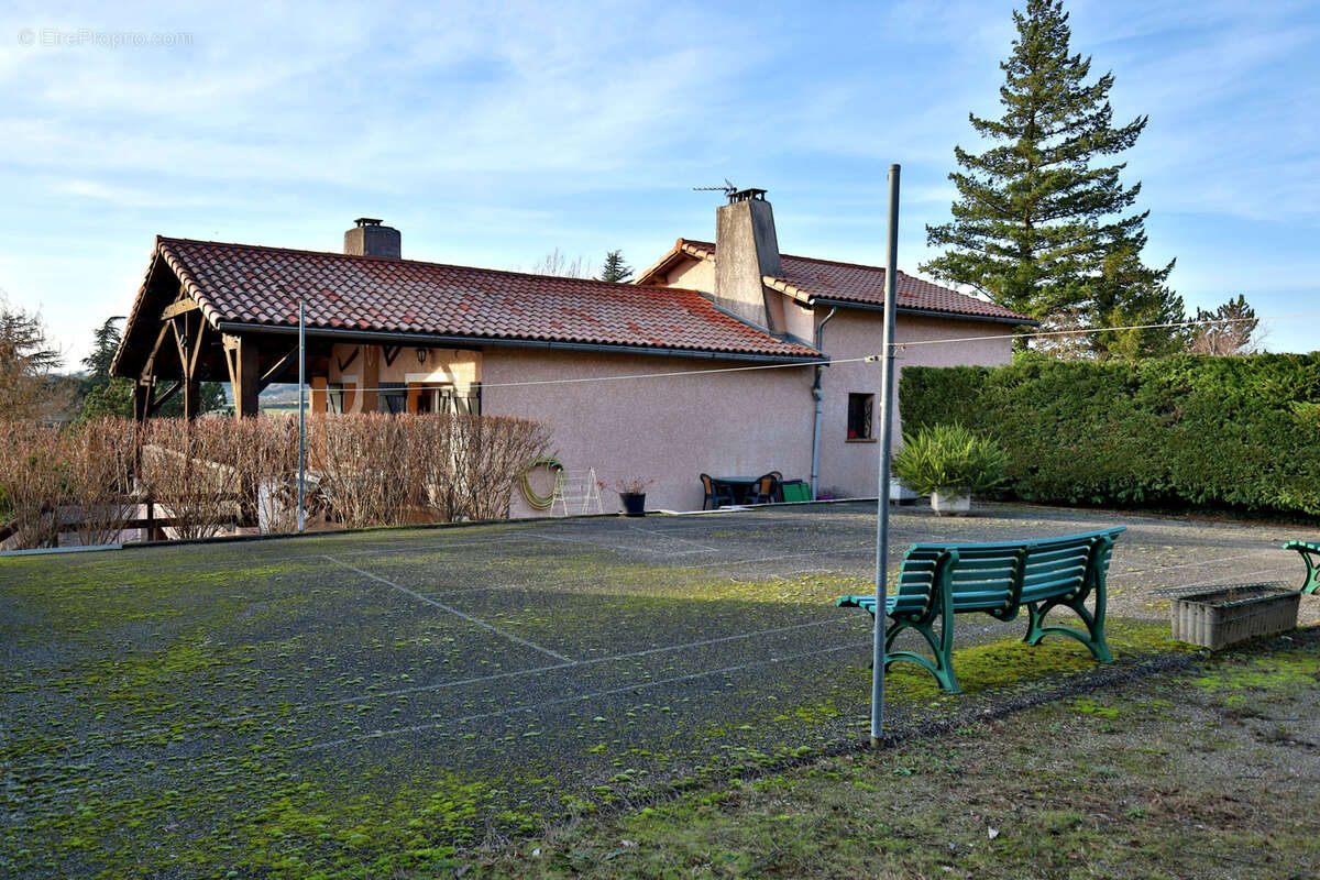 Maison à LUZINAY