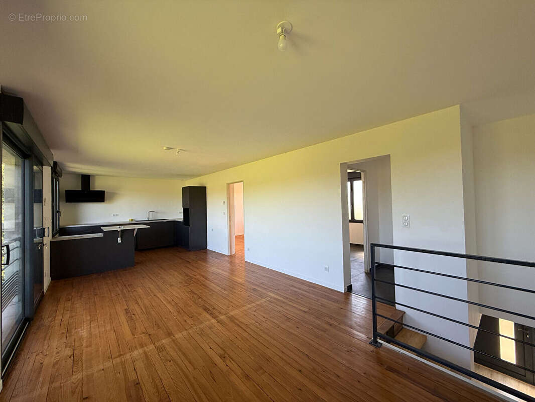 Maison à SAINTE-LIVRADE-SUR-LOT