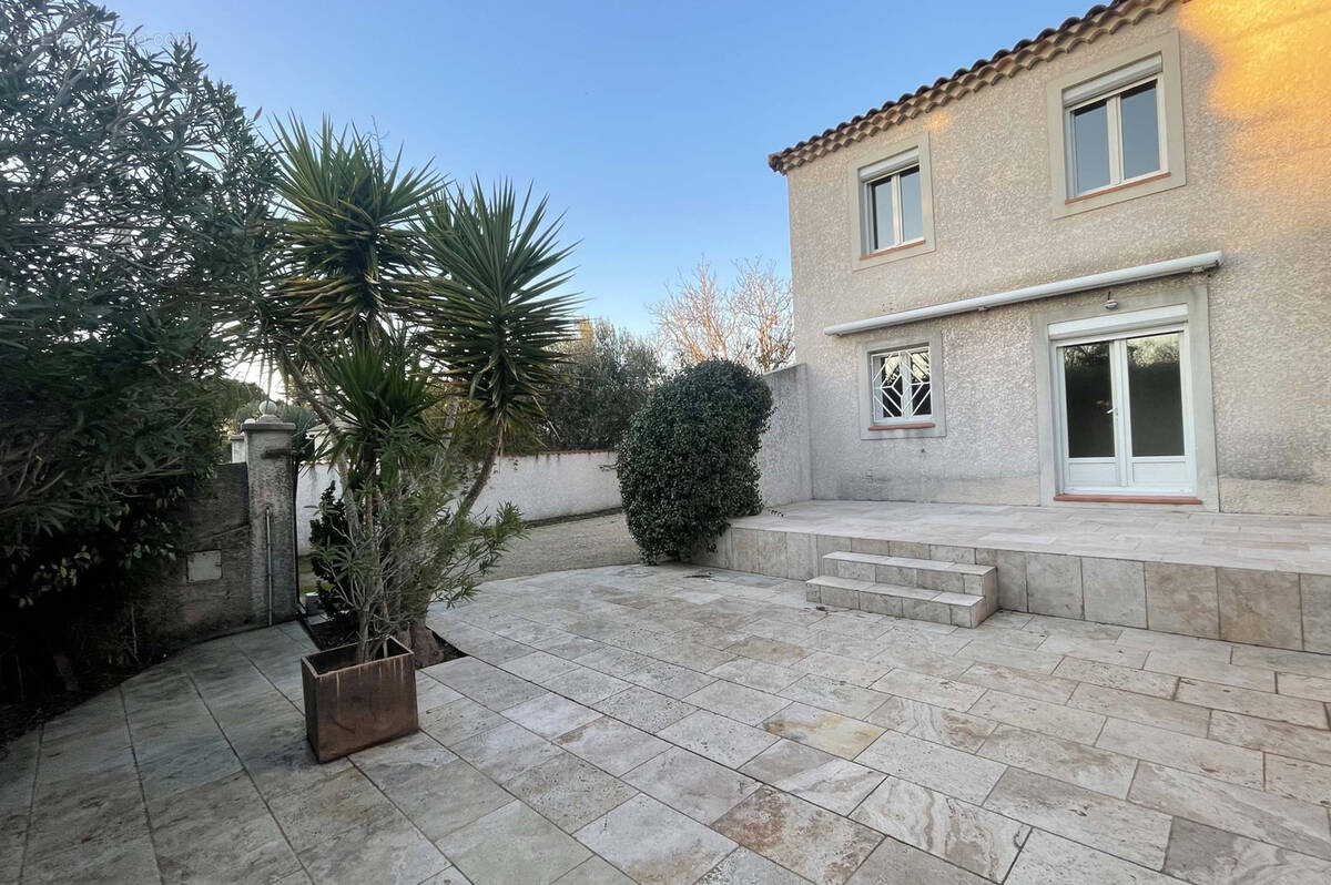 Maison à PELISSANNE