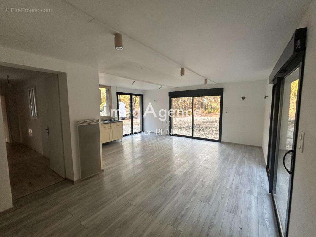 Maison à ROUFFIGNAC-SAINT-CERNIN-DE-REILHAC