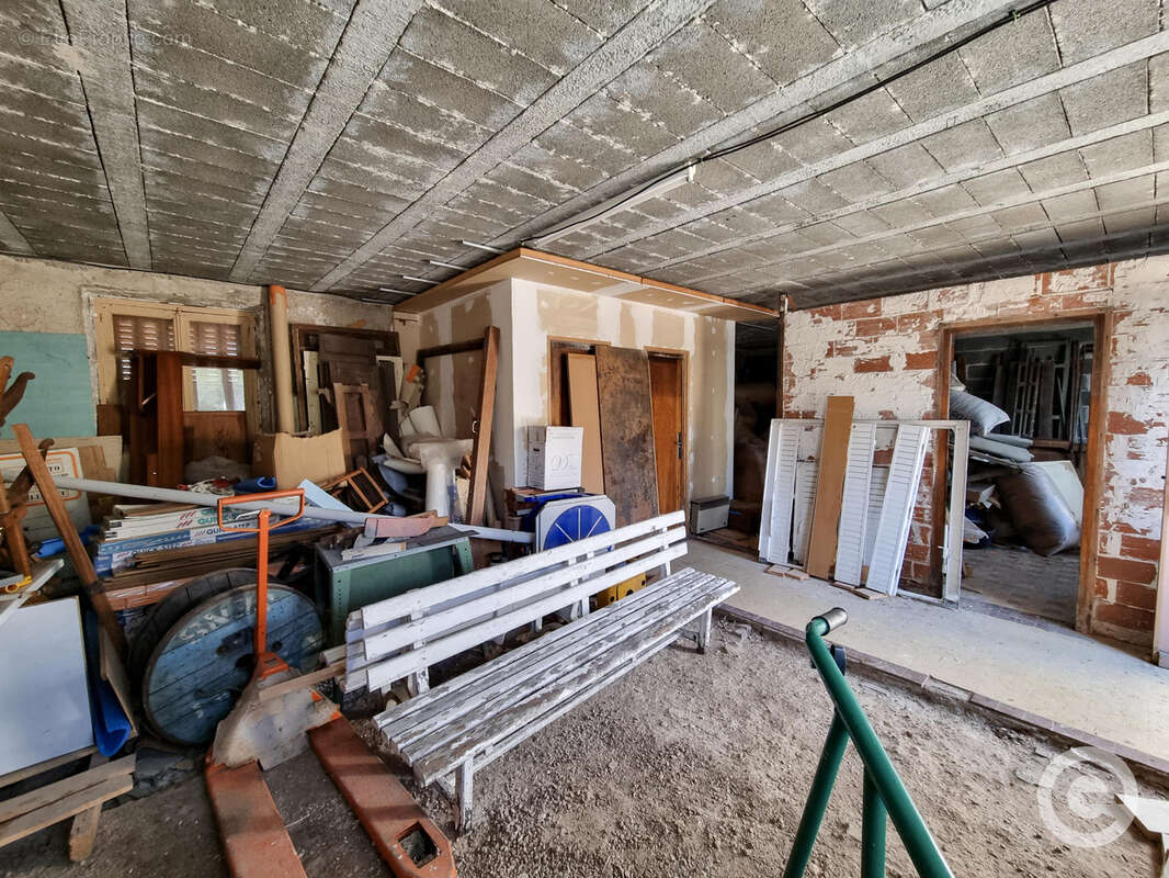 Maison à DUN-LES-PLACES