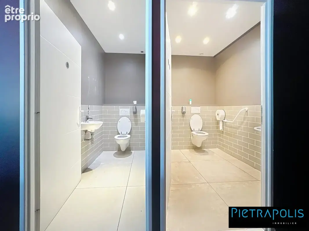 Appartement 430 m² à Craponne  - photo 7