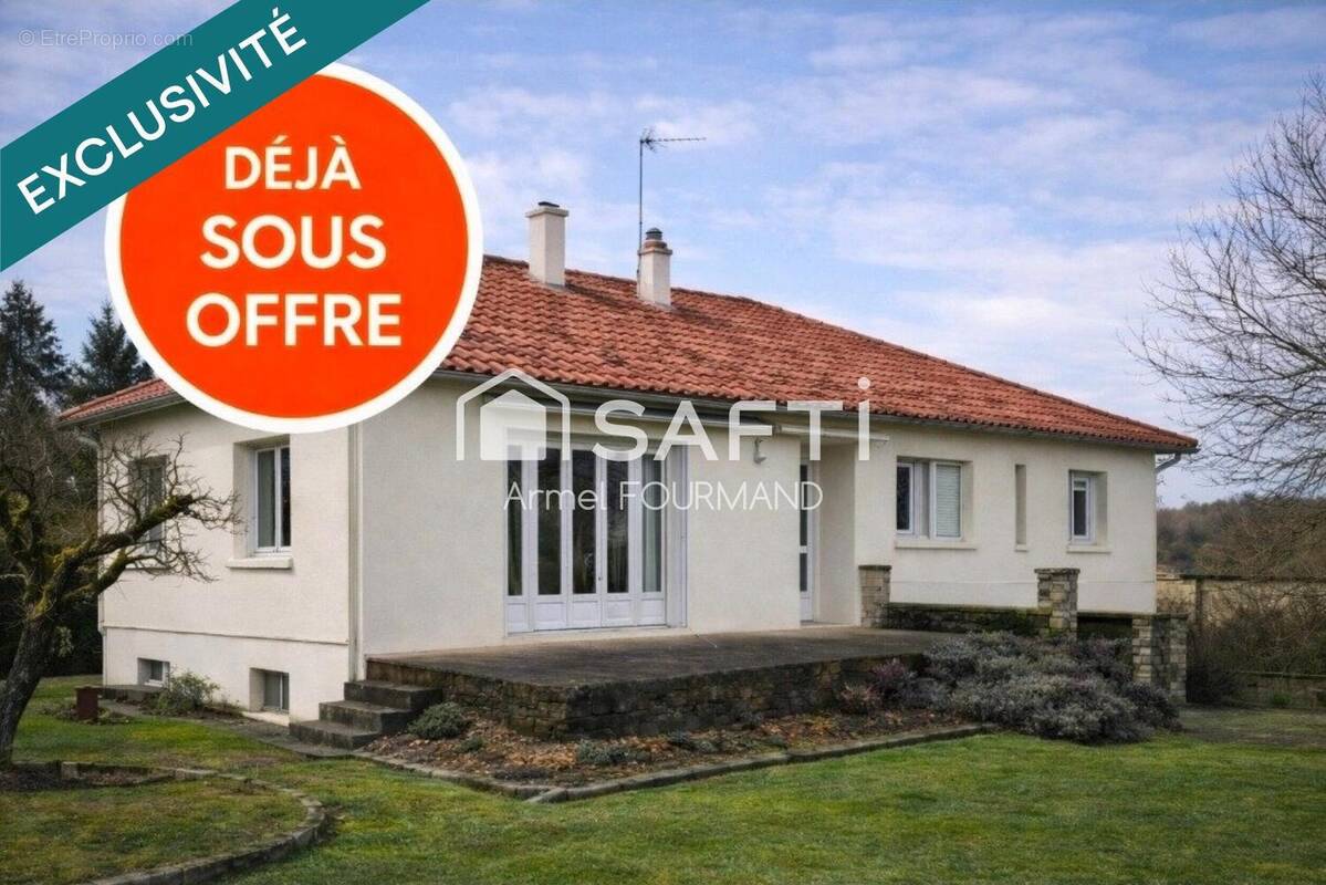 Photo 1 - Maison à SAINT-GELAIS