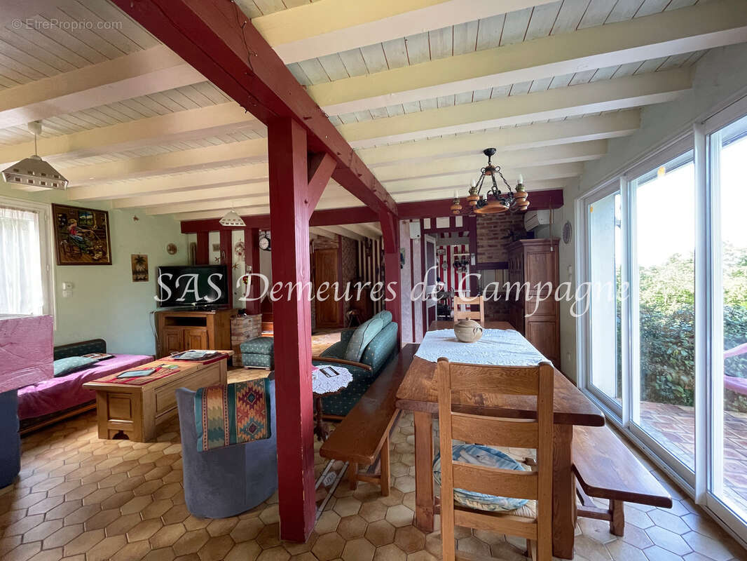 Maison à NEUVY-DEUX-CLOCHERS