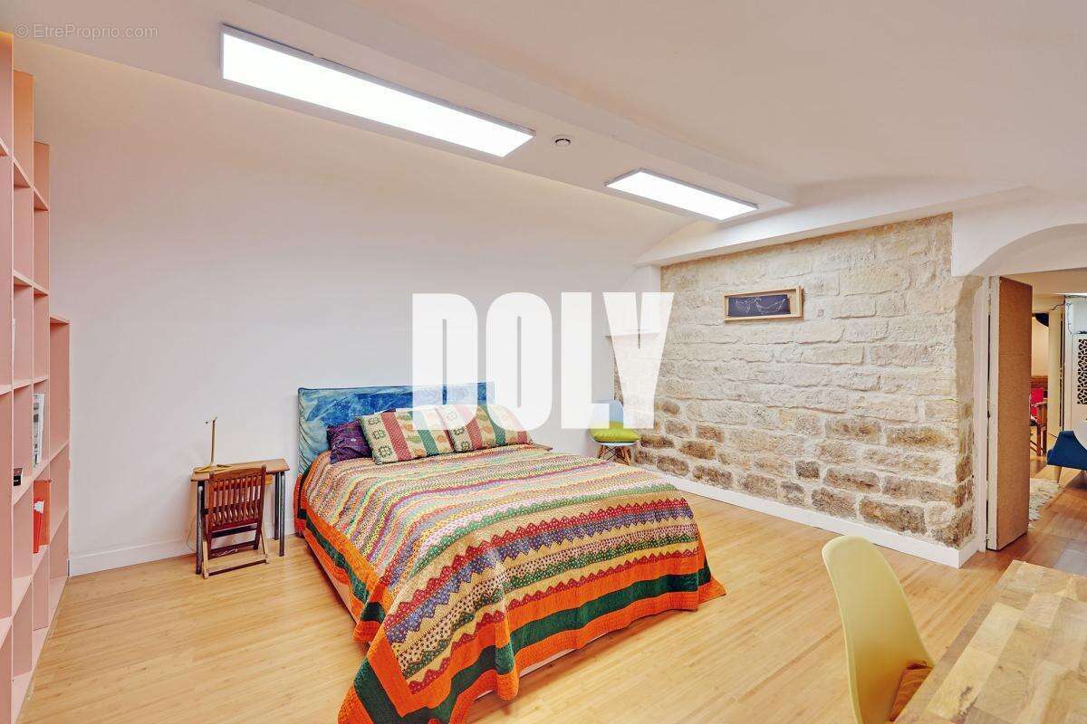 Appartement à PARIS-11E