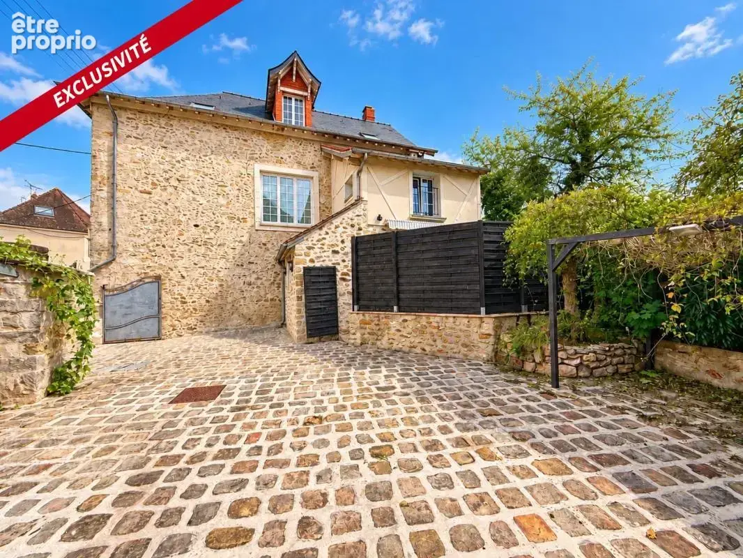 Maison à LE CHATELET-EN-BRIE