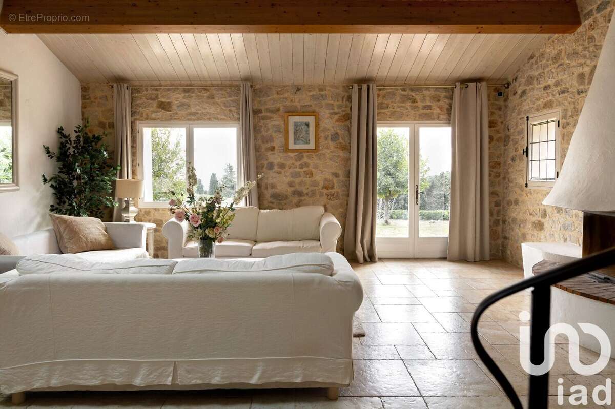 Maison 186 m² à Gourdon  - photo 7