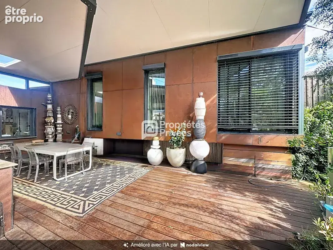 Bordeaux  maison en pierre rénovée 345 m²  5 chambres  piscine  jardin paysager de plus de 1 500 m² - photo 7