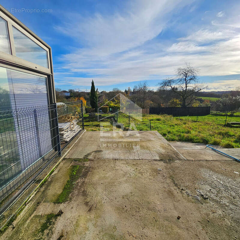 Maison à UGNY