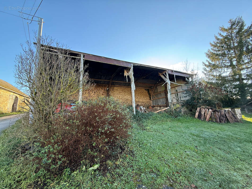 Maison à BUSSIERES